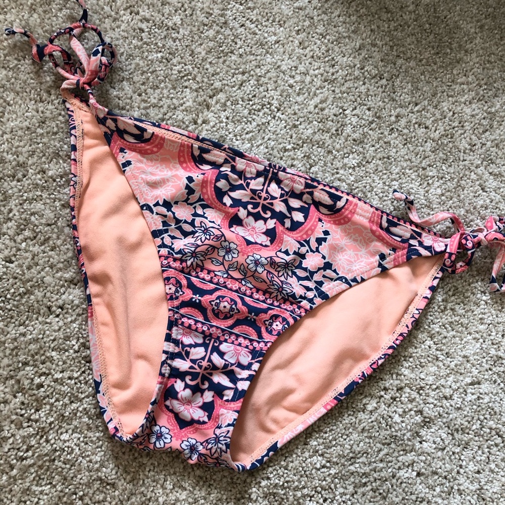 Bikini bottoms